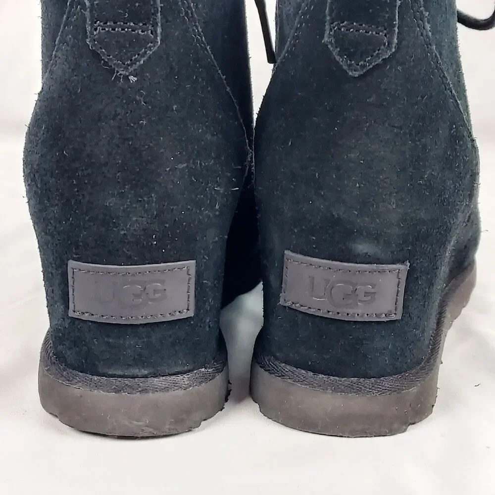 UGG Neumel Style Black Suede Chukka Boots Womens 9 Fur Lined Winter